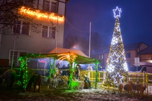 GMINNE KOLĘDOWANIE POD CHOINKĄ