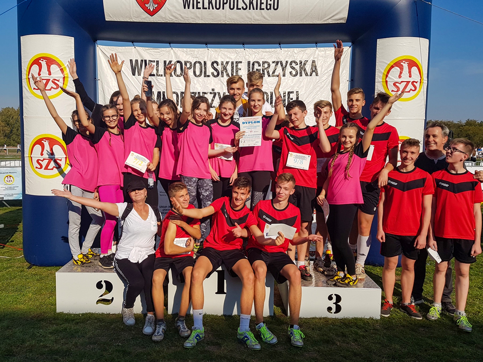 MROCZEŃSKIE SZTAFETY W PIERWSZEJ DZIESIĄTCE W WIELKOPOLSCE