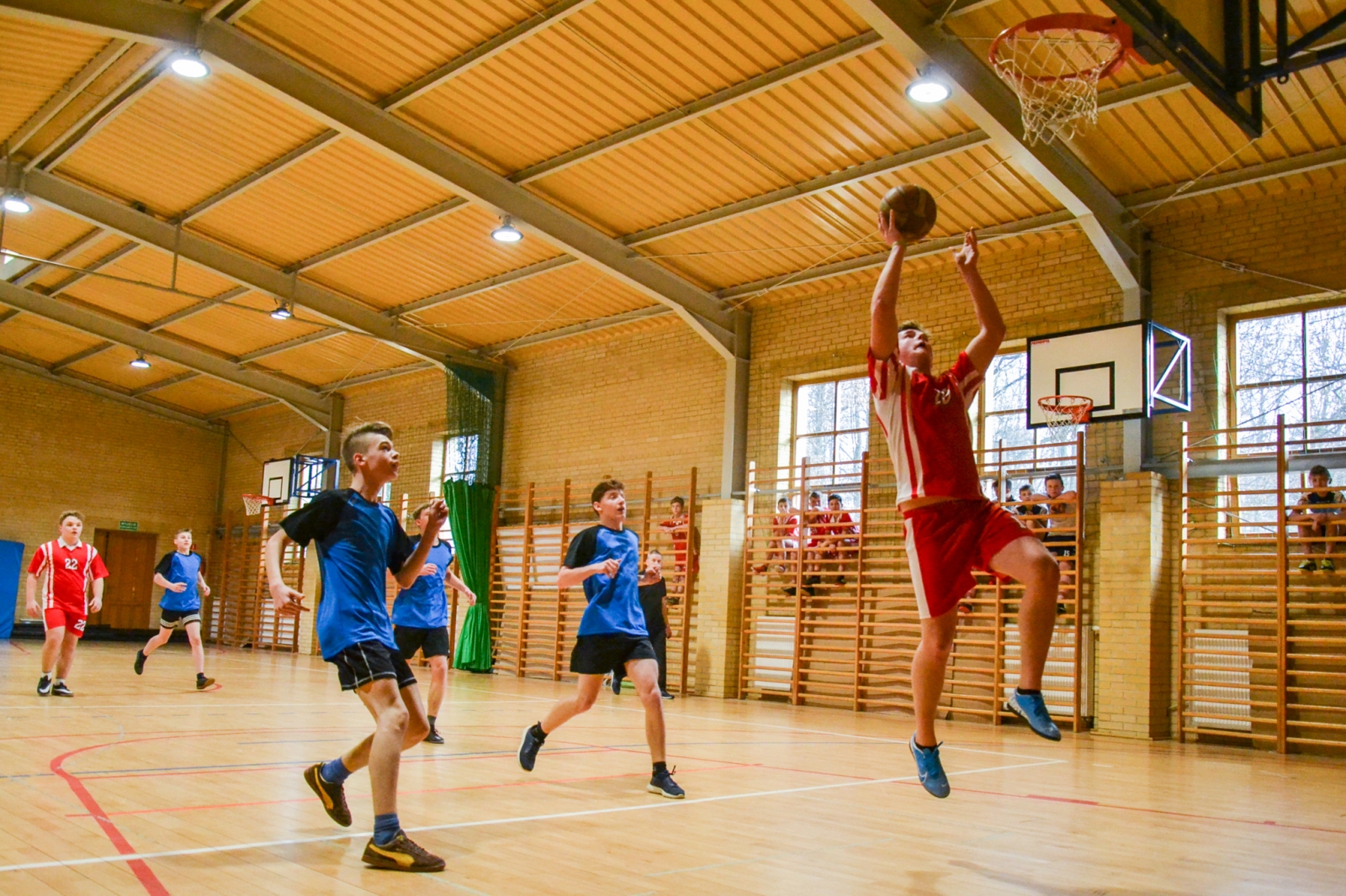 BASKET PO MROCZEŃSKU